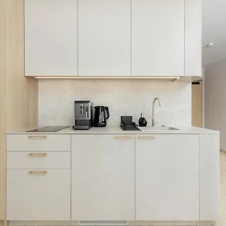 Apartment Uk Cin Near Beach And Pool, Cleaning Included *