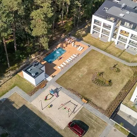 Apartment Uk Cin Near Beach And Pool, Cleaning Included Apartamento